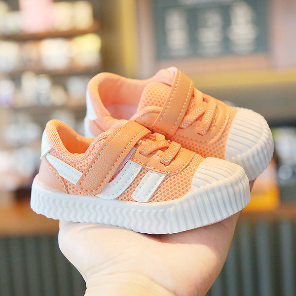 Matricás baba tornacipő fiúknak és lányoknak