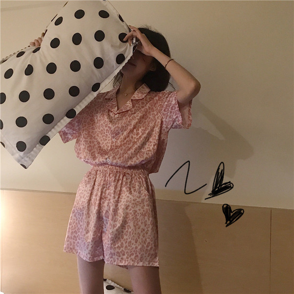 Leopardimustriga kaheosaline naiste suvine pidžaama