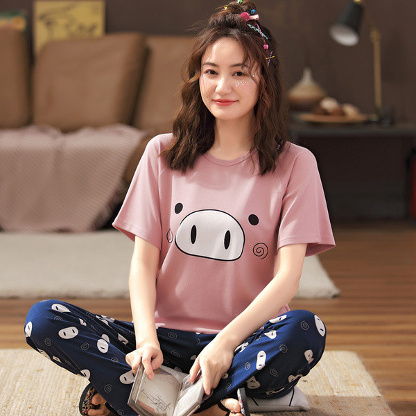 Lühikeste varrukatega ja aplikatsiooniga naiste pidžaamad – mitmes mudelis