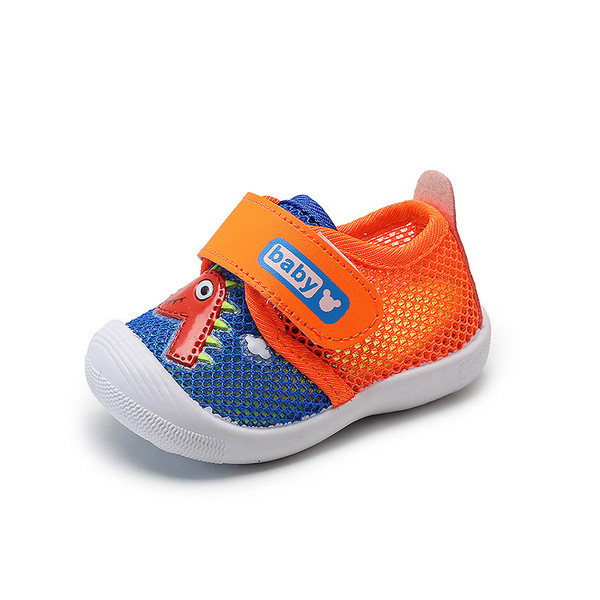 Kleepsuga hingavad beebikingad poistele