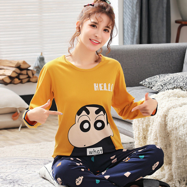 Naiste pikkade varrukatega aplikatsiooniga pidžaamad - mitu mudelit