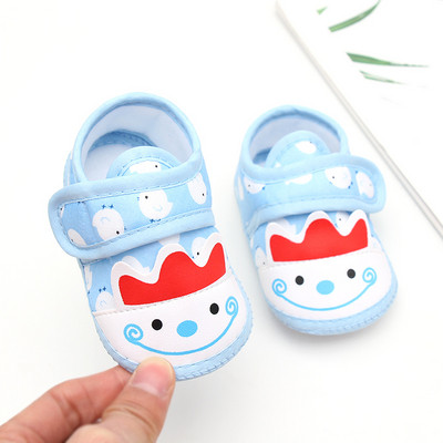 Kleebise ja aplikatsiooniga beebikingad