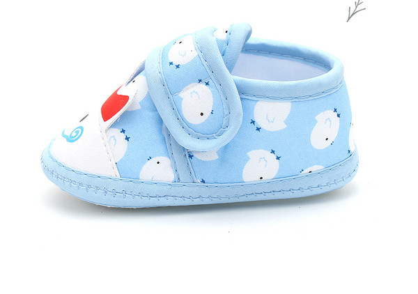 Kleebise ja aplikatsiooniga beebikingad