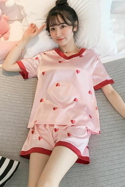 Naiste pidžaamad trükise ja spitsikaelusega