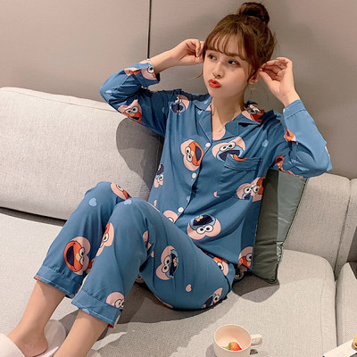 Värvilise mustriga naiste pidžaamad - kaks mudelit