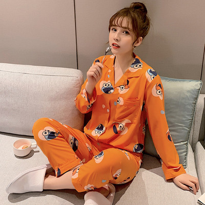 Värvilise mustriga naiste pidžaamad - kaks mudelit