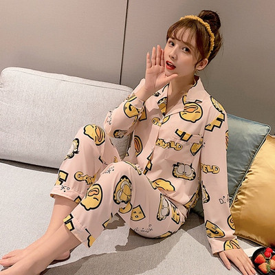 Värvilise mustriga naiste pidžaamad - kaks mudelit