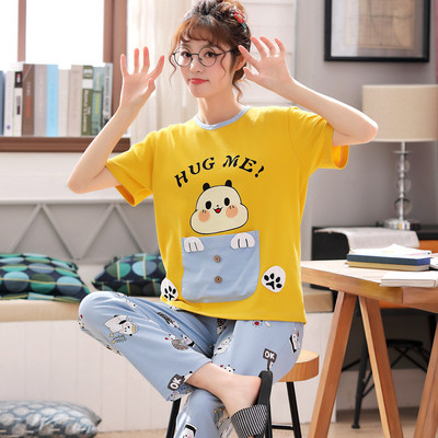 Naiste kaasaegsed pidžaamad värvirakendusega - mitu mudelit