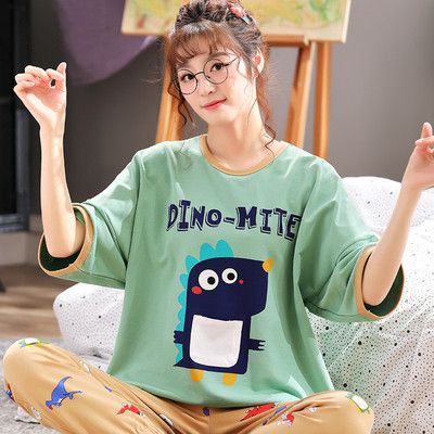 Naiste kaasaegsed pidžaamad värvirakendusega - mitu mudelit