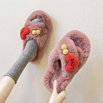 3D elementidega plüüsis naiste sussid