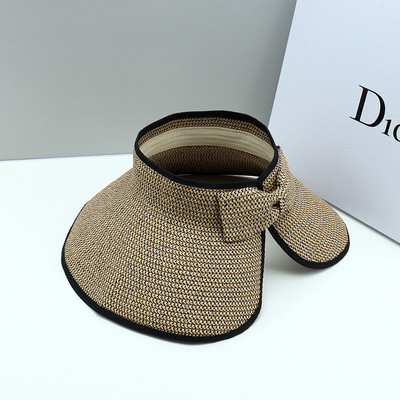 Stílusos női félig nyitott sapka