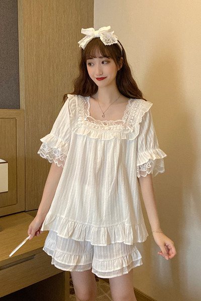 Kétrészes nyári női pizsama rövid ujjal, csipkével