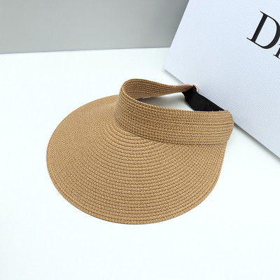 Modern női napellenző, amely alkalmas a strandra