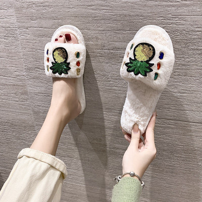 Plüss női papucs flitterekkel