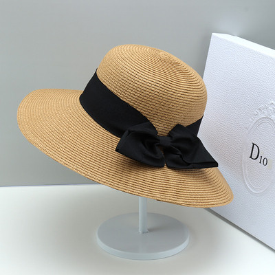 Modern női sapka szalaggal