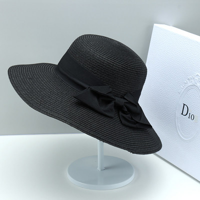 Modern női sapka szalaggal