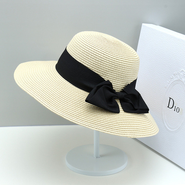 Modern női sapka szalaggal