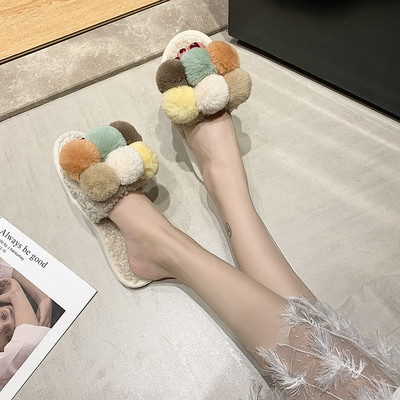 Ženske papuče s ravnim potplatom i puhom