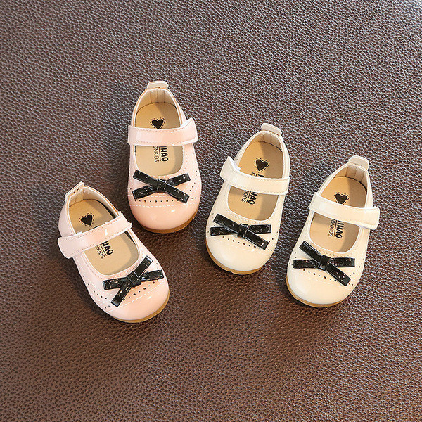 Szalagos babacipő lányoknak