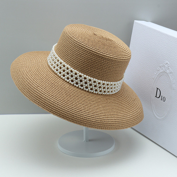 Stílusos női sapka gyöngy elemekkel