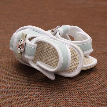 Бебешки сандали с 3D елемент и лепенка