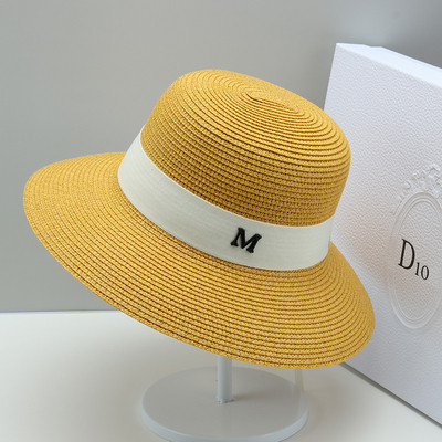 Modern női sapka, amely alkalmas a strandra