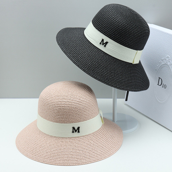 Modern női sapka, amely alkalmas a strandra