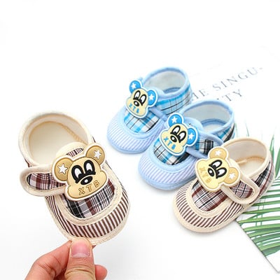 Бебешки обувки с 3D елемент и лепенка