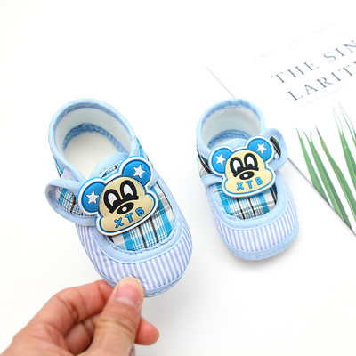 Бебешки обувки с 3D елемент и лепенка