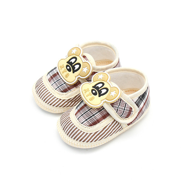 Бебешки обувки с 3D елемент и лепенка