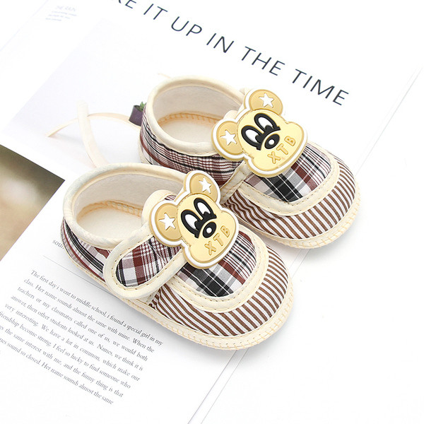 Бебешки обувки с 3D елемент и лепенка