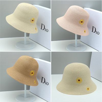Μοντέρνο γυναικείο καπέλο με κέντημα λουλουδιών