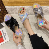 Modern női papucs flitterekkel