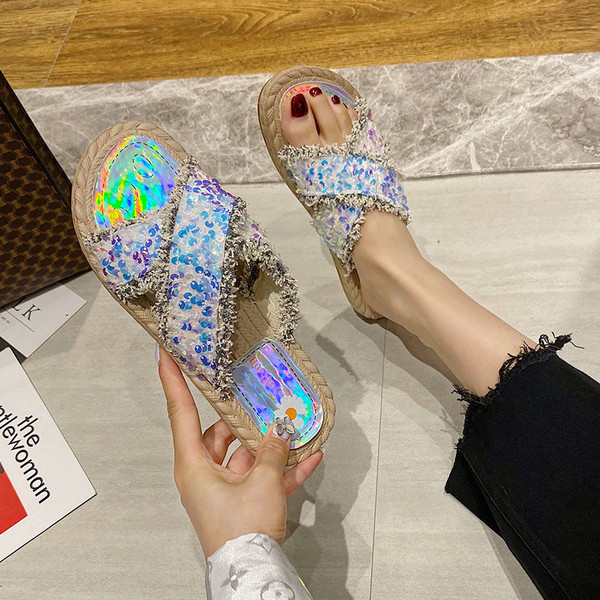 Modern női papucs flitterekkel