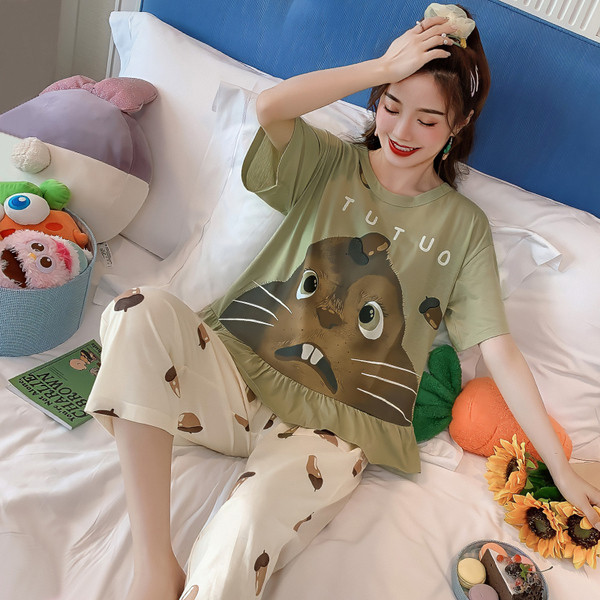 Ženska pidžama iz dva dijela sa aplikacijom