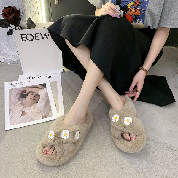 Plüss női papucs margarétával