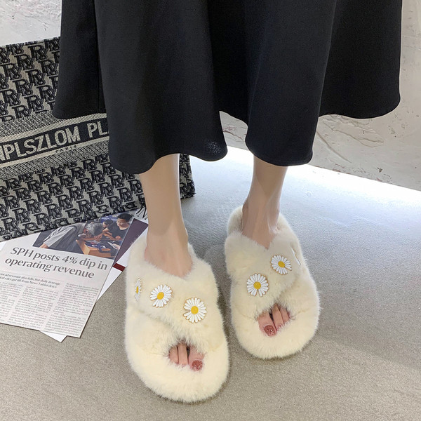 Plüss női papucs margarétával