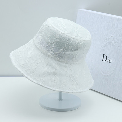 Ženska moderna kapa od čipke