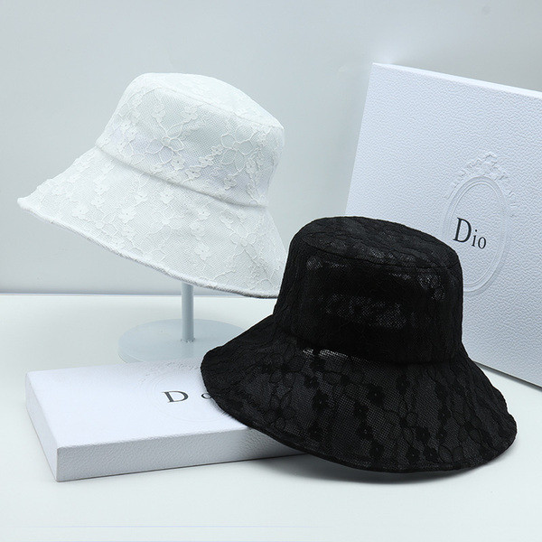 Ženska moderna kapa od čipke