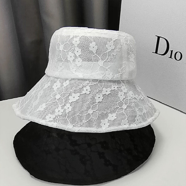 Ženska moderna kapa od čipke