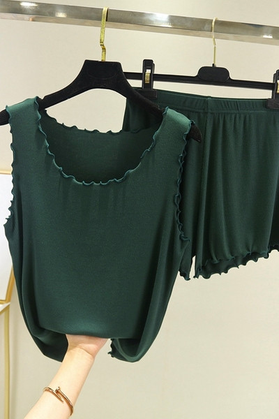 Moteriška vasarinė pižama, įskaitant apatinę kelnaitę ir šortus