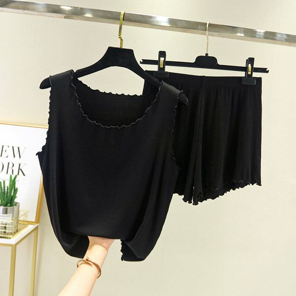 Moteriška vasarinė pižama, įskaitant apatinę kelnaitę ir šortus