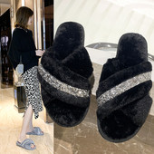 Plüss női papucs kövekkel