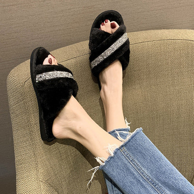 Plüss női papucs kövekkel