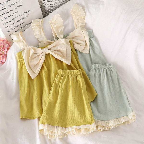 Ženska ljetna pidžama iz dva dijela sa trakom