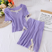 Moodne naiste komplekt, mis sisaldab T-särki ja kõrge vöökohaga seelikut