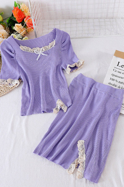 Moodne naiste komplekt, mis sisaldab T-särki ja kõrge vöökohaga seelikut