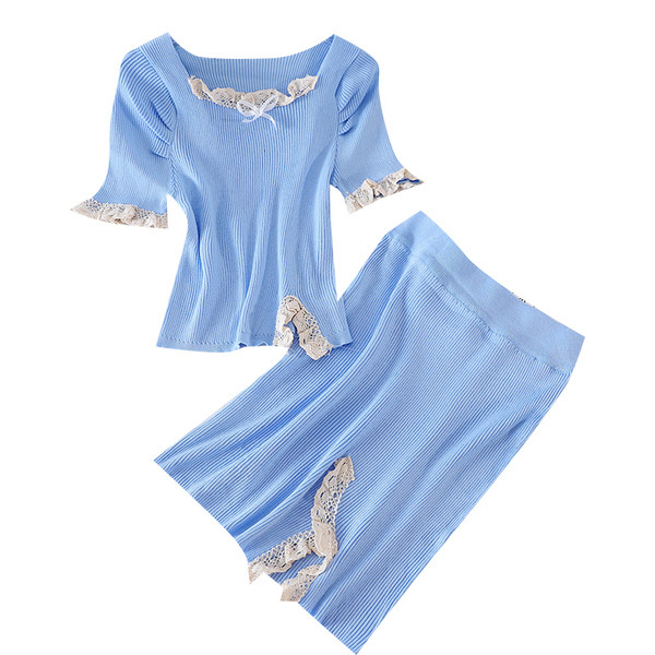 Moodne naiste komplekt, mis sisaldab T-särki ja kõrge vöökohaga seelikut