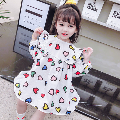 Moderna dječja haljina s dugim rukavima i srcima