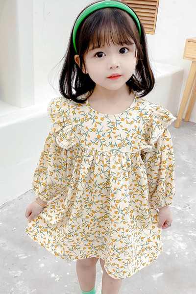 Aktuális gyerekruha virágos motívumokkal, hosszú ujjal